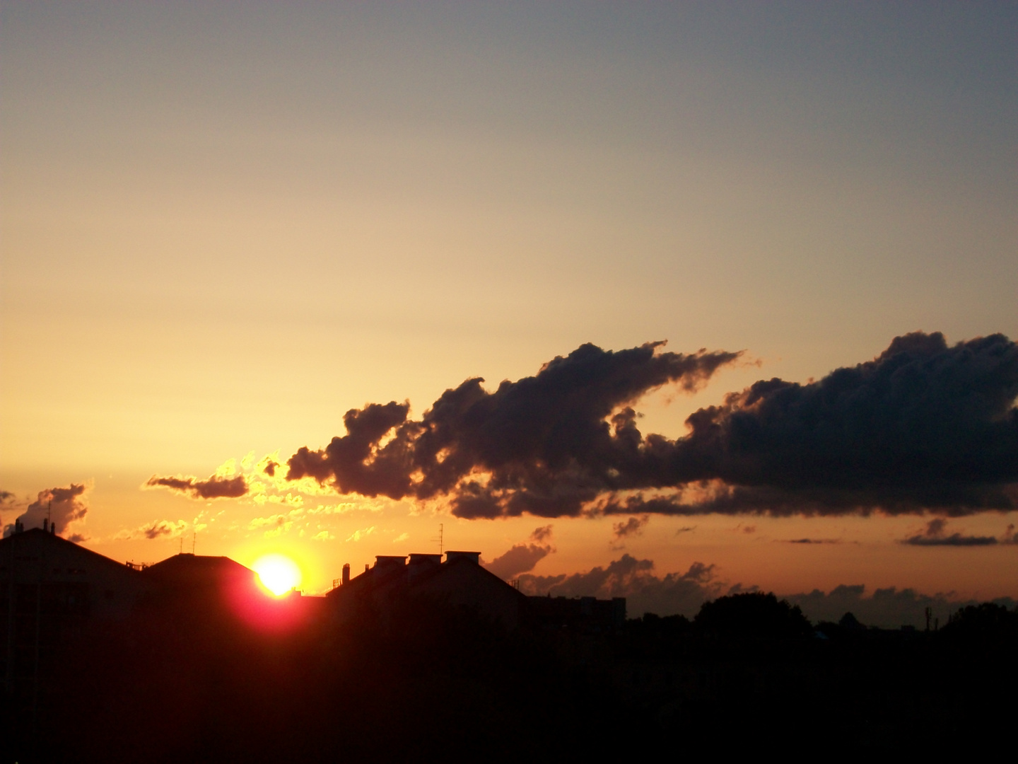 Un'alba di Aprile 2011 a MIlano