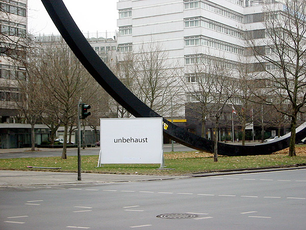 Unbehaust