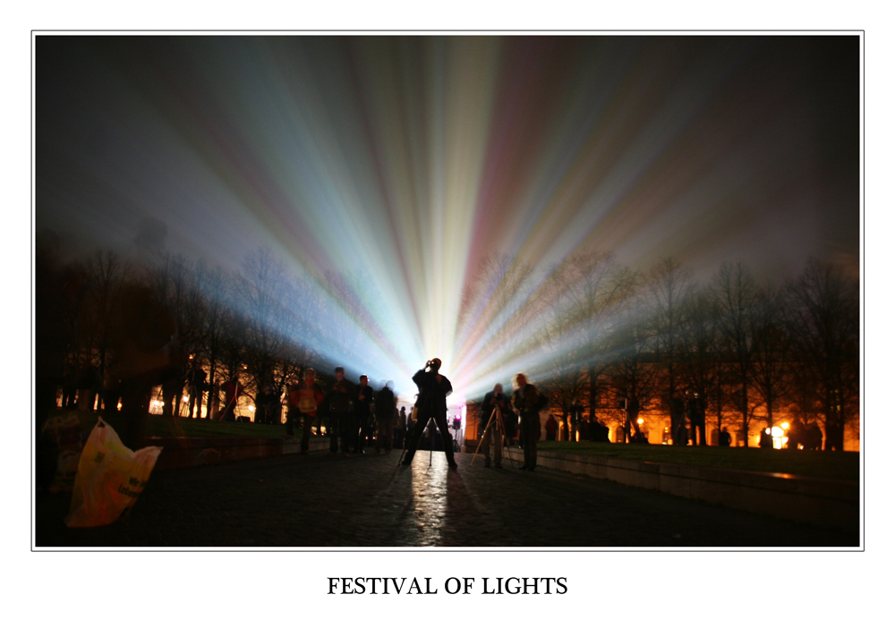 Unbekannter Fotograf beim "Festival Of Lights" Berlin