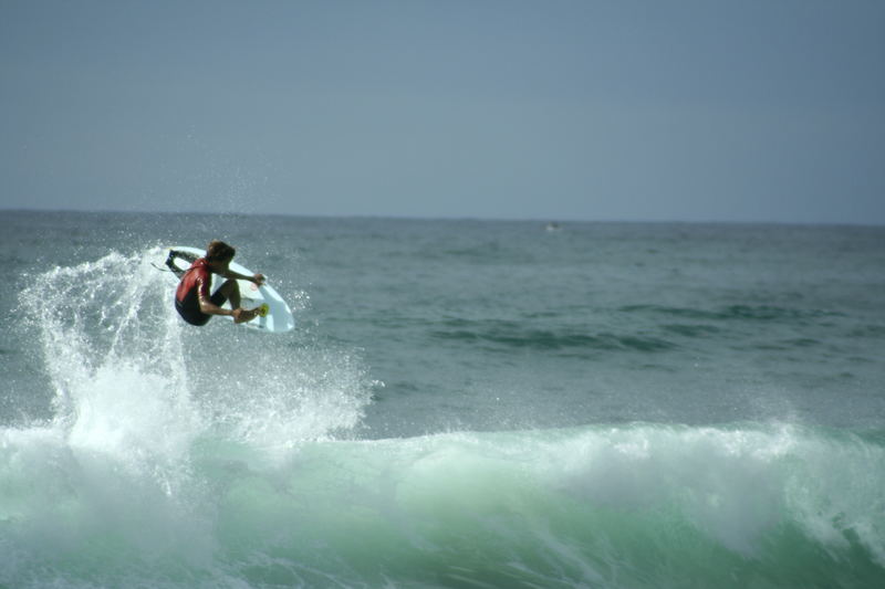 unbekannter surfer in hossegor