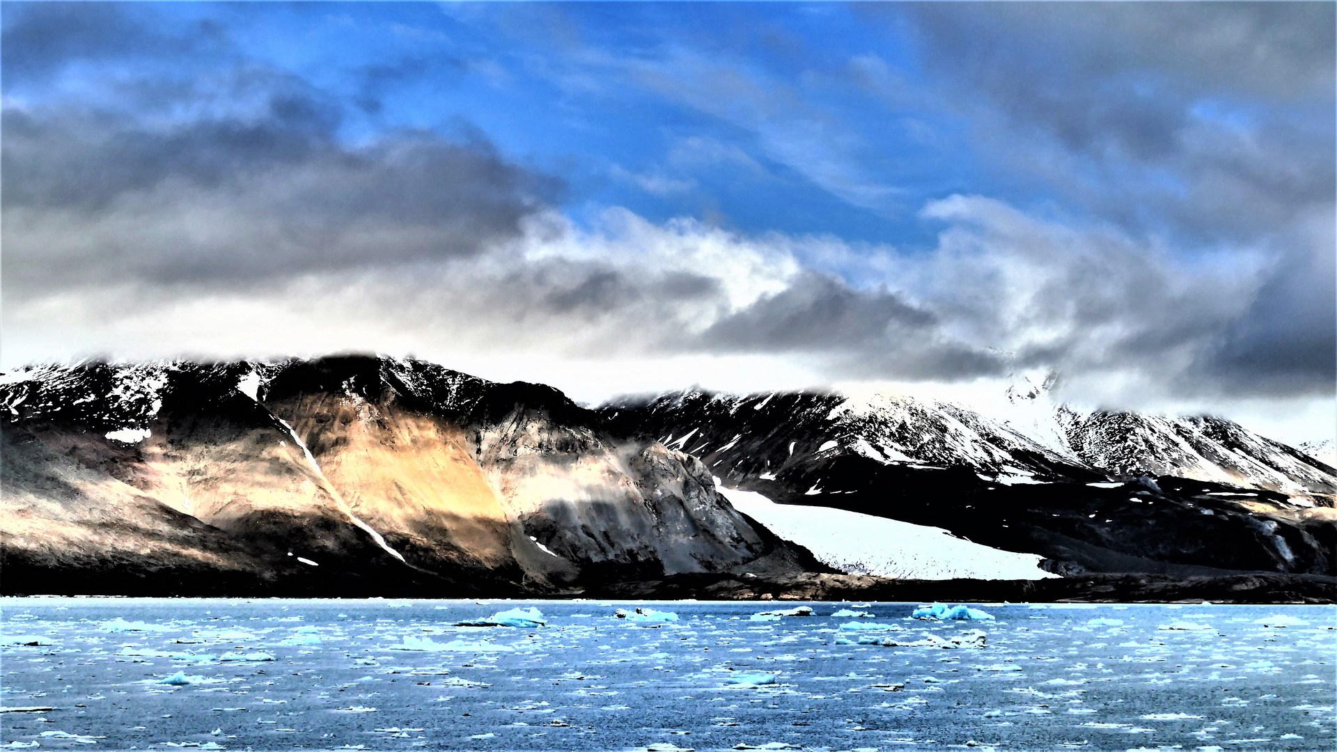 Unberührte Naturgewalten auf Spitzbergen / Svalbard