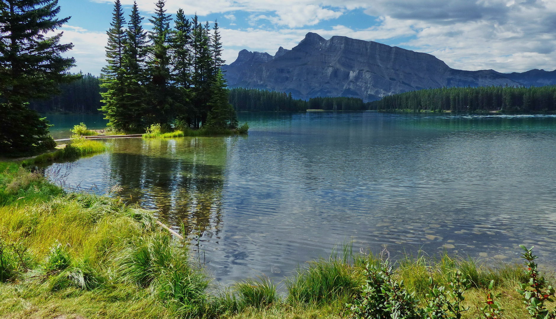 Unberührte Seenlandschaft  Canada