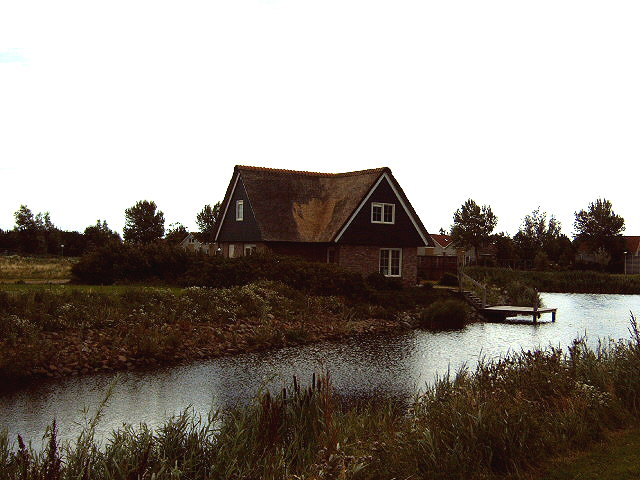 Und am Ende der Straße steht mein Haus am See...