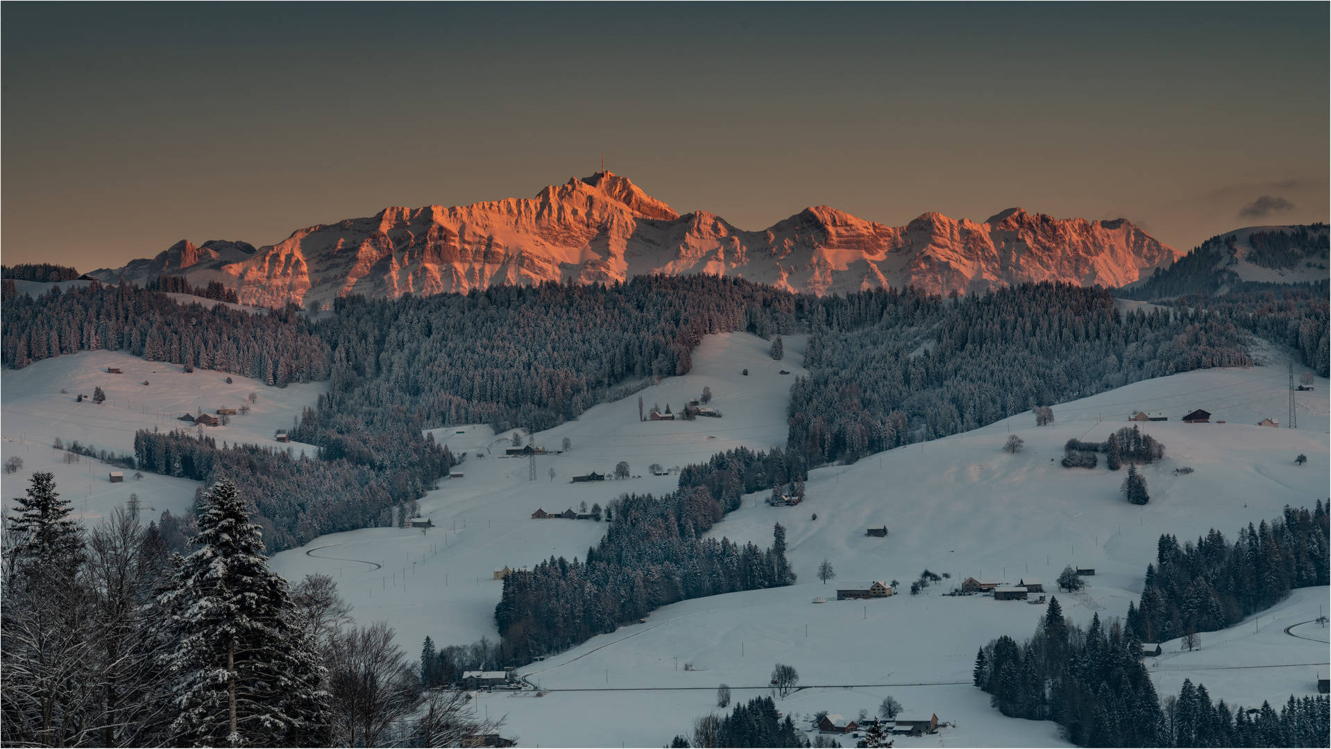 Und auf der gegenüberliegenden Seite: Der Hausberg Säntis