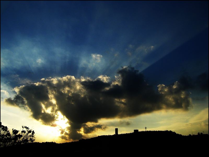 Und die Dunkelheit kam, als die Sonne verschwand