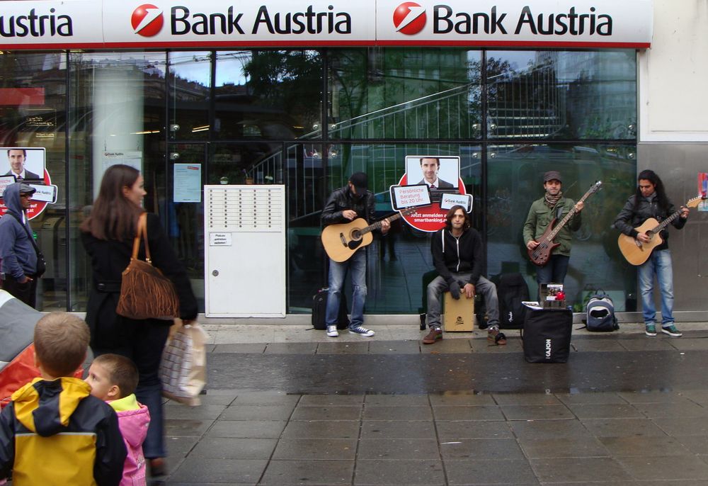 Und die Musik spielt dazu