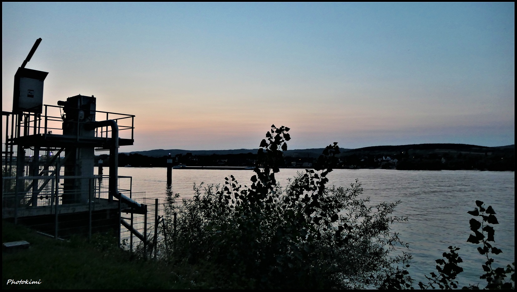 Und die Sonne verschwand hinter dem Rheingaugebirge 