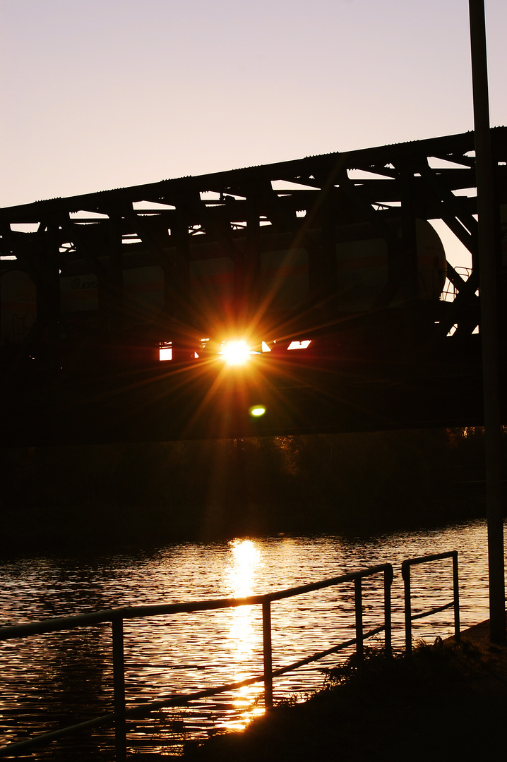 ... und die Sonnenstrahlen kämpften sich durch die Silhouetten...