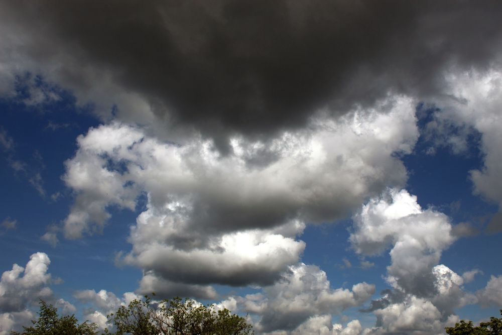 und draußen brodelt es am Himmel