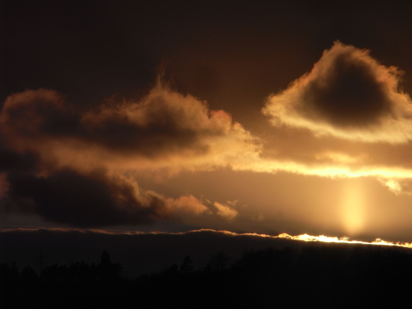 [und du willst mir erklären, da sei nichts hinter diesen wolken?]