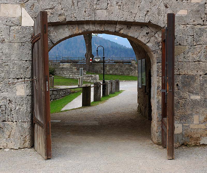 und ein Durchblick... auf der Festung Kufstein.....