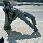 und er bewegte sich doch....sehr schöner "Streetworker" in Berlin