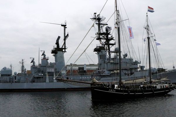 Und gegenüber auf der Steuerbordseite ...