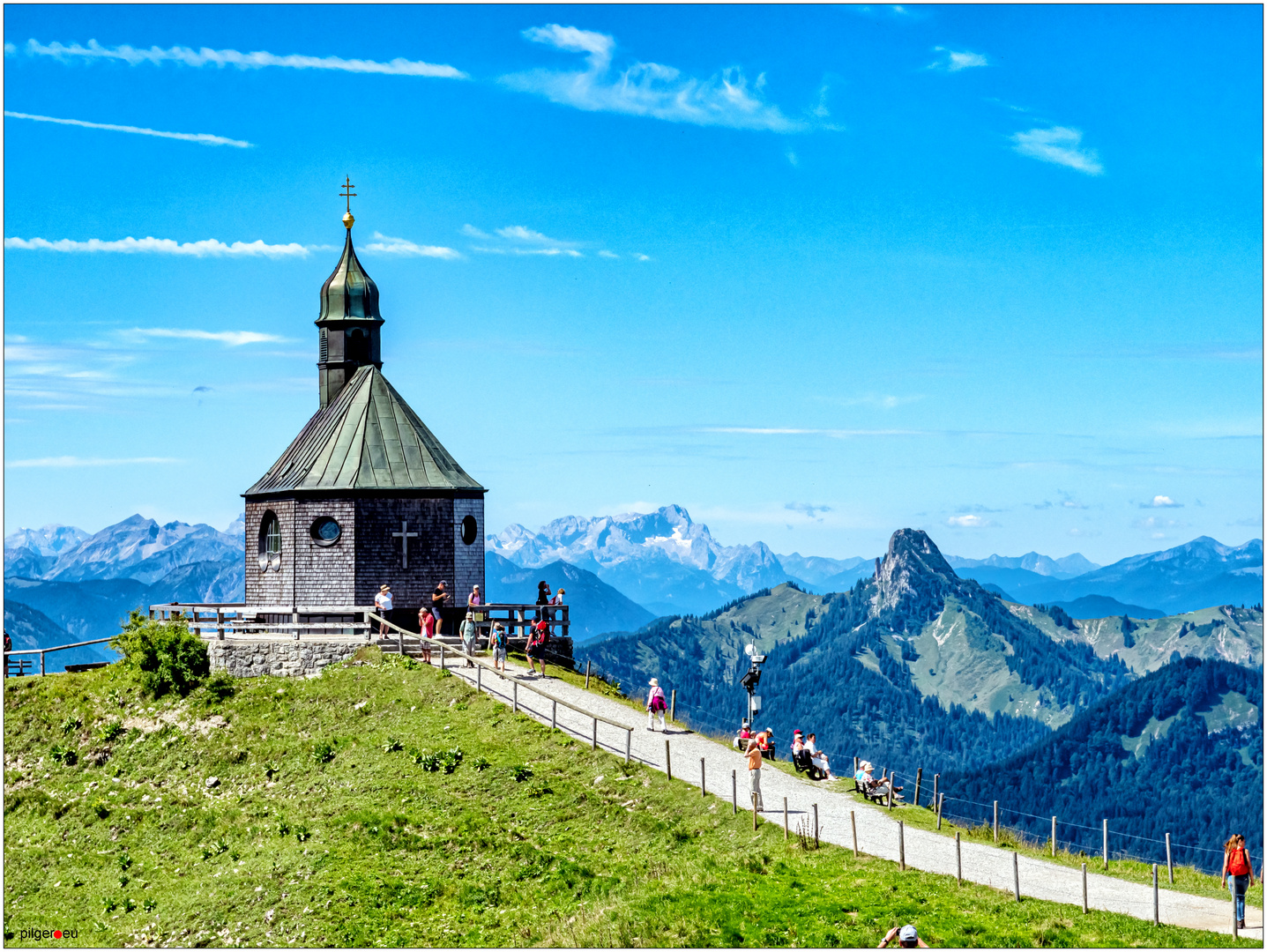 ... und hinten die Zugspitze