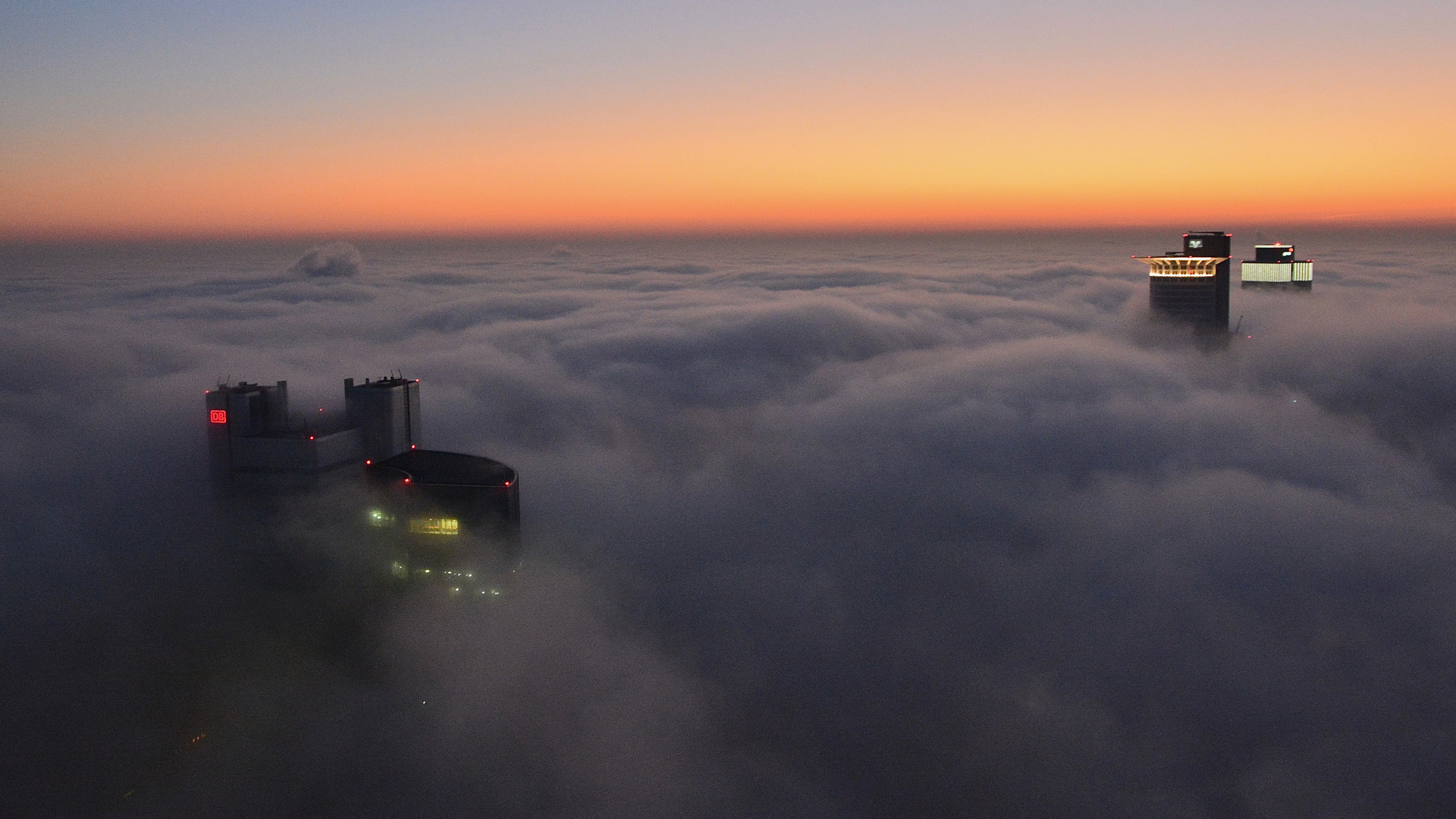 Und immer wieder wird das Geld im Nebel versenkt.