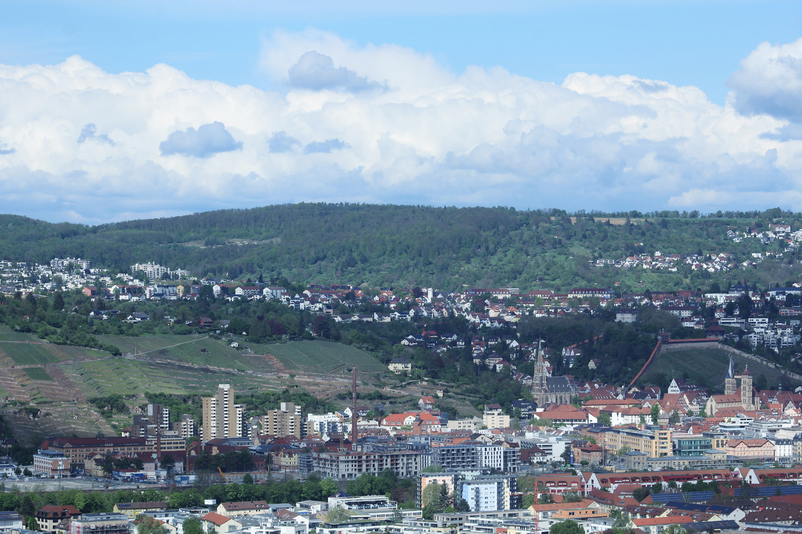 und in der Ferne Esslinger Ansichten