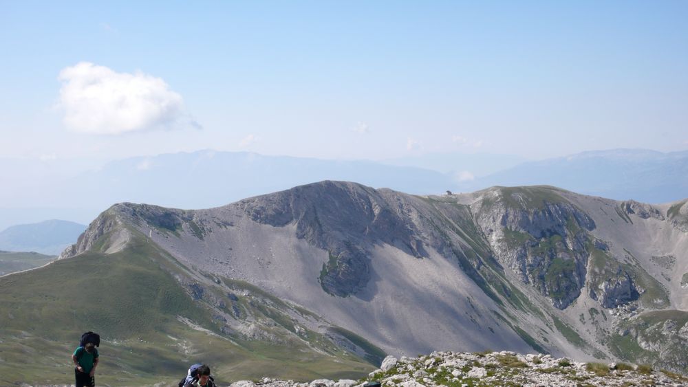 und noch 300 m zum Gipfel-Blick Richtung L´Aquila