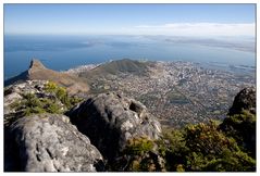 und noch ein Blick vom Tafelberg auf Cape Town ...