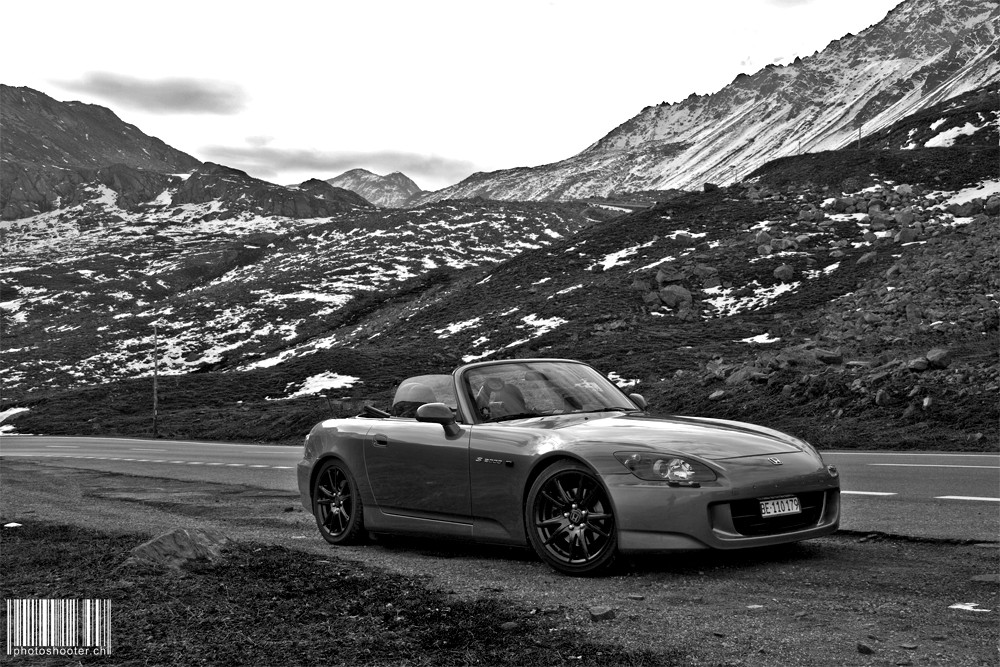 Und noch ein S2000 auf dem Flüalapass