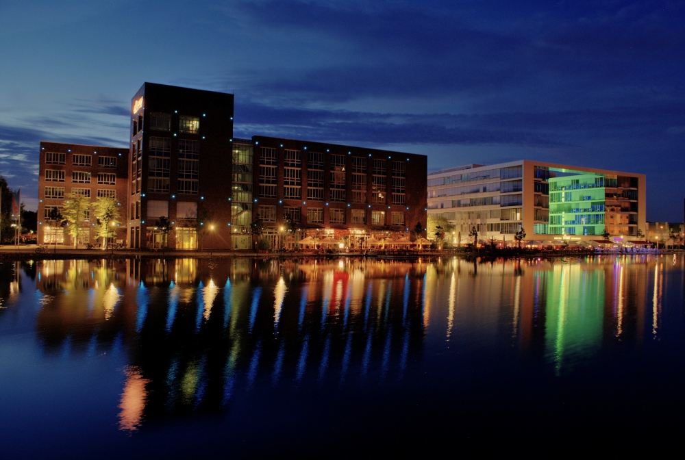 Und nochmal Duisburg bei Nacht