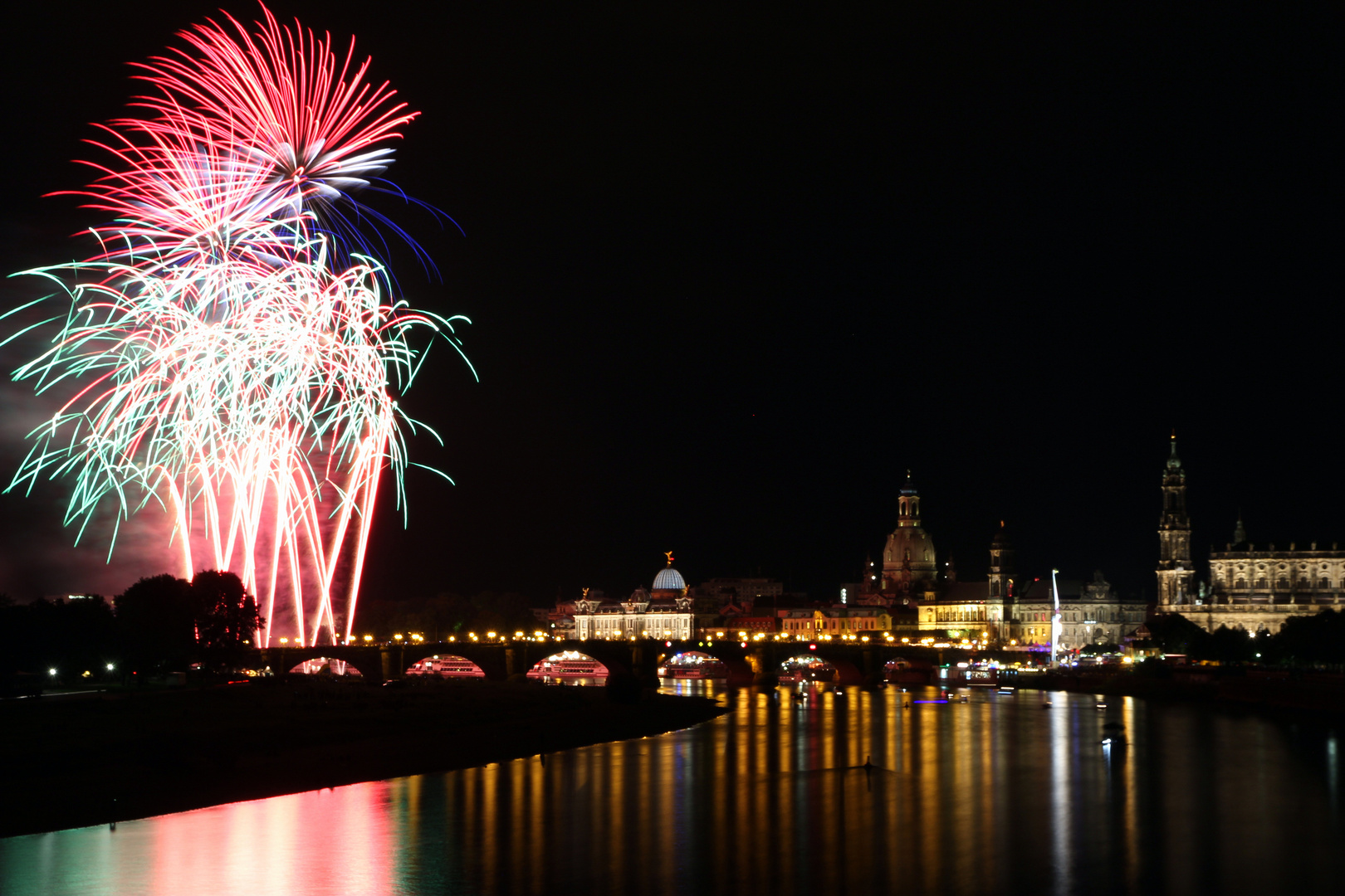 .....und nochmal Feuerwerk zum Stadtfest....