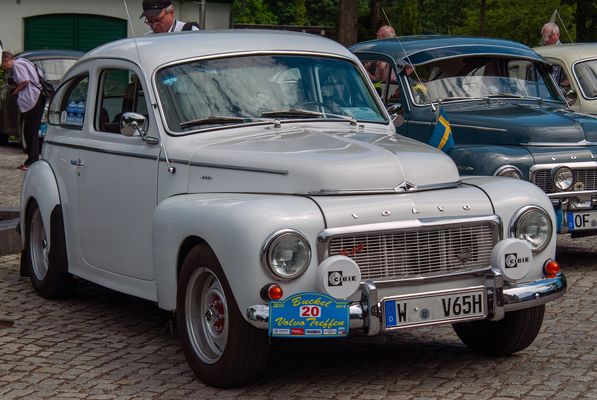 und Nr. 3 - Volvo P544