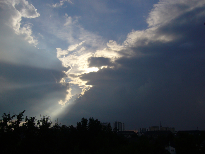 "Und ob die Wolke sie verhülle,