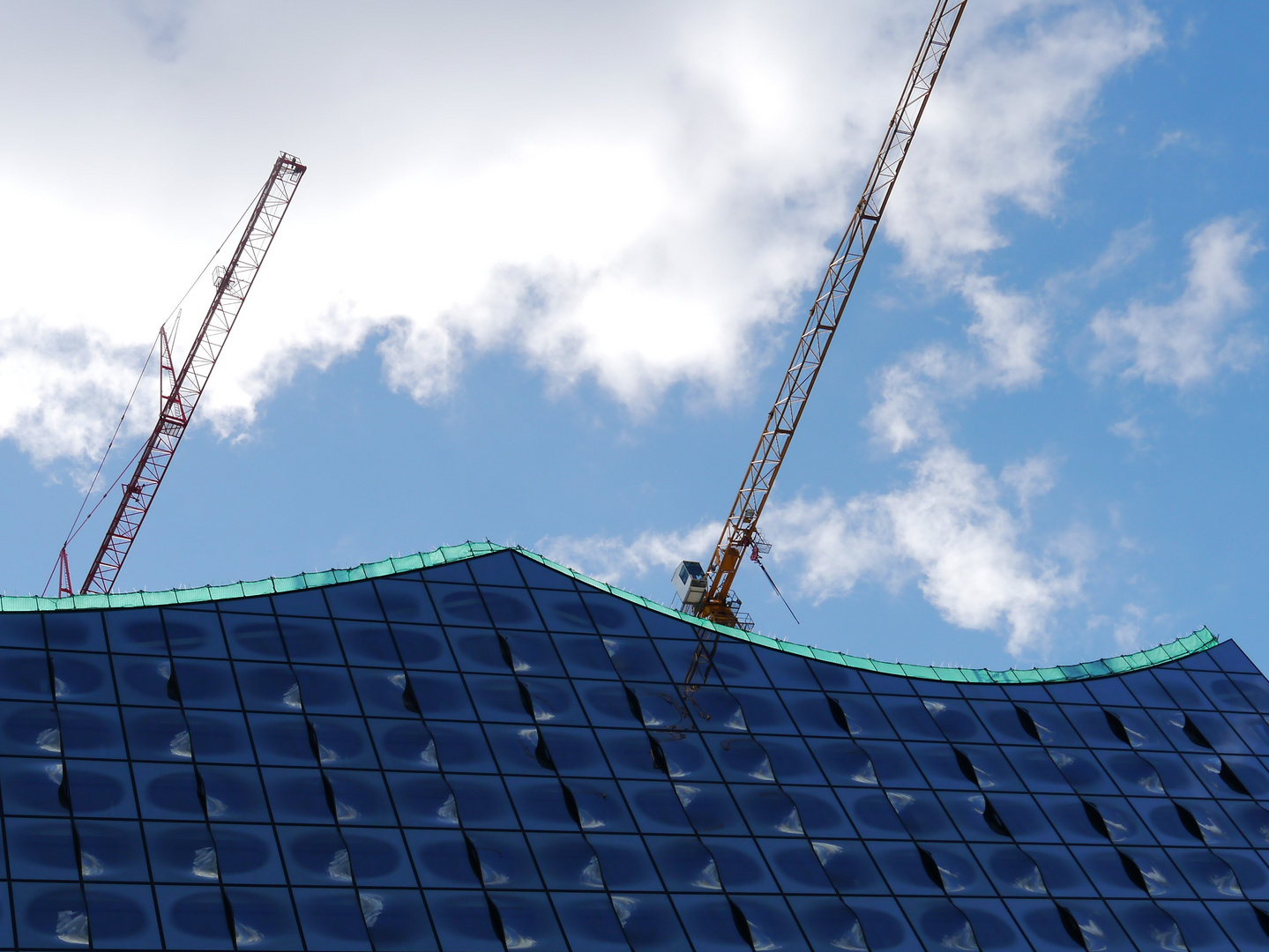 und sie bauen immer noch - Elbphilharmonie