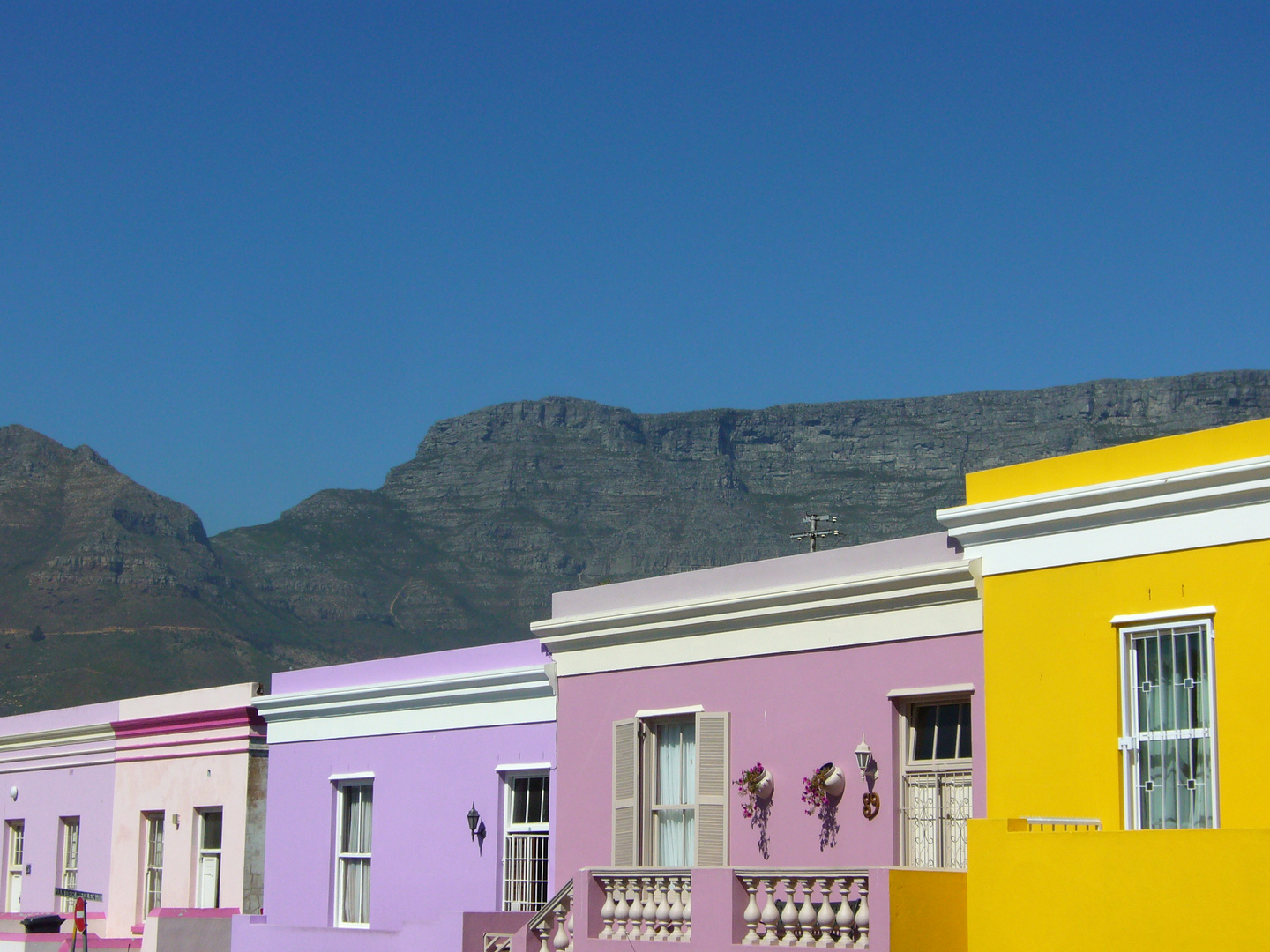 Und über allem wacht der Tafelberg.