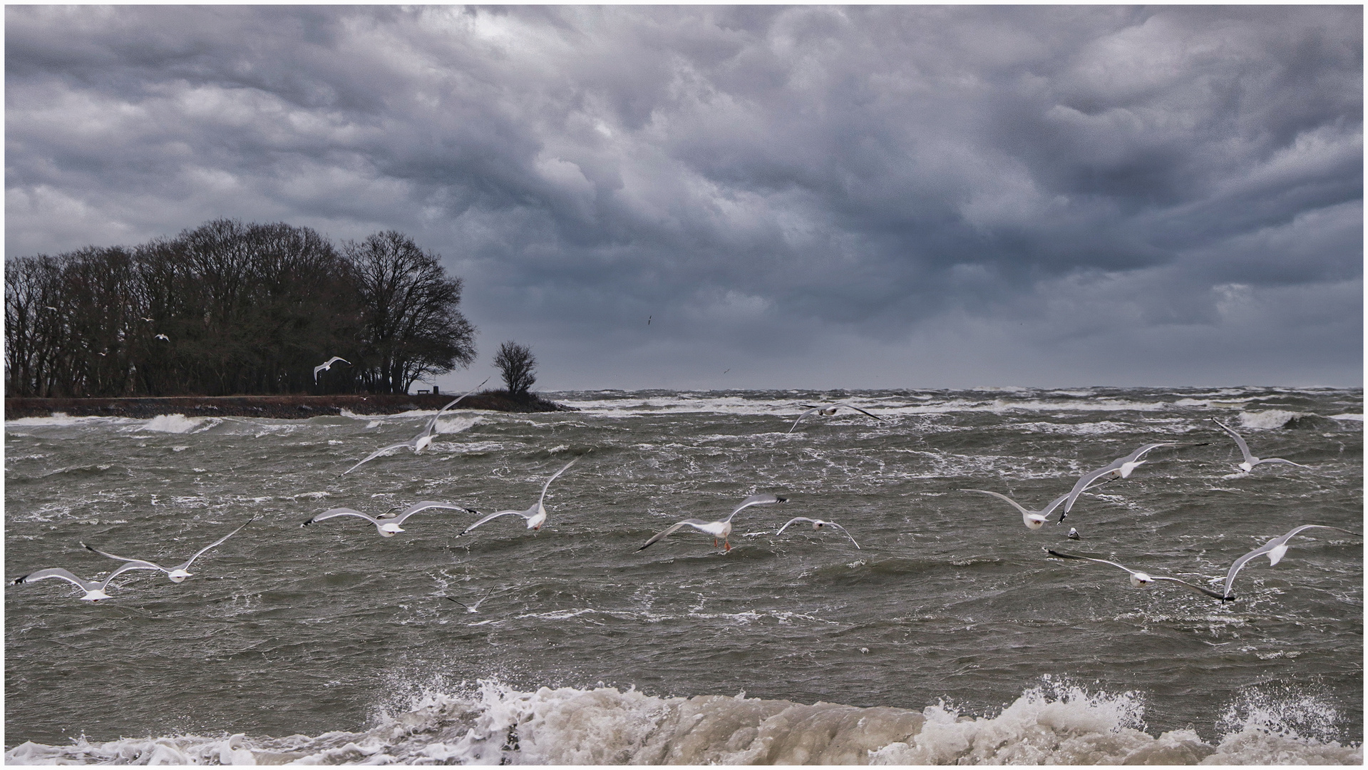 ...und vor mir tobt die Ostsee....