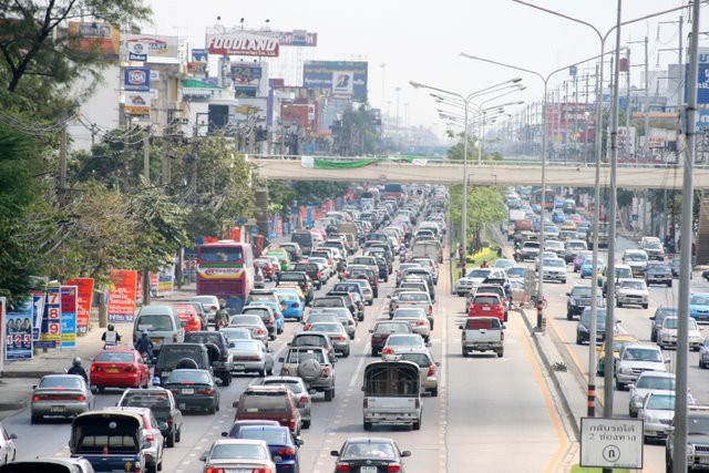 und wieder Verkehr in Bangkok