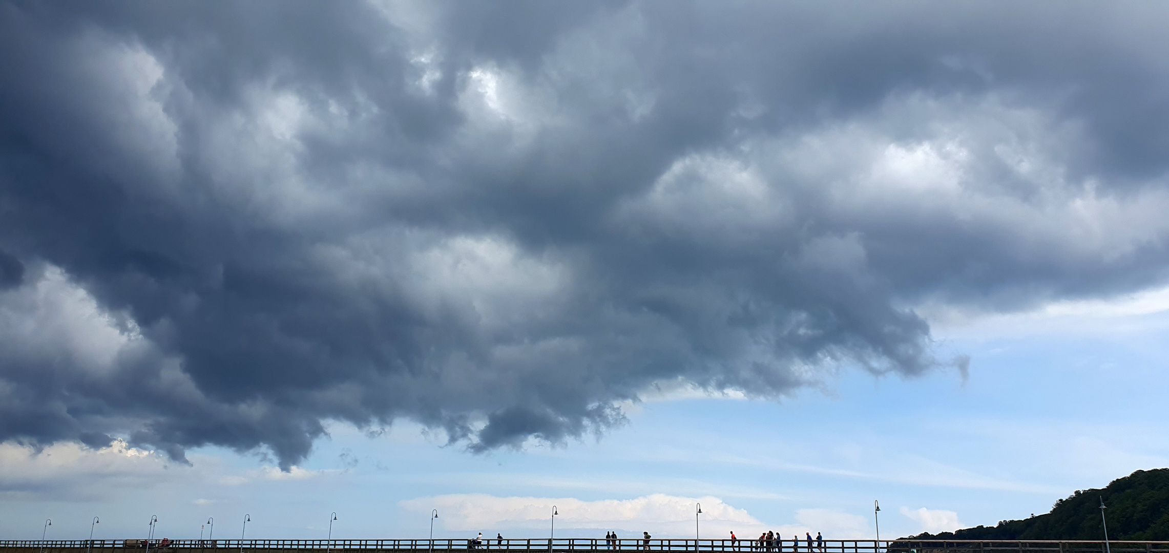 ... und wieder ziehen Wolken auf...