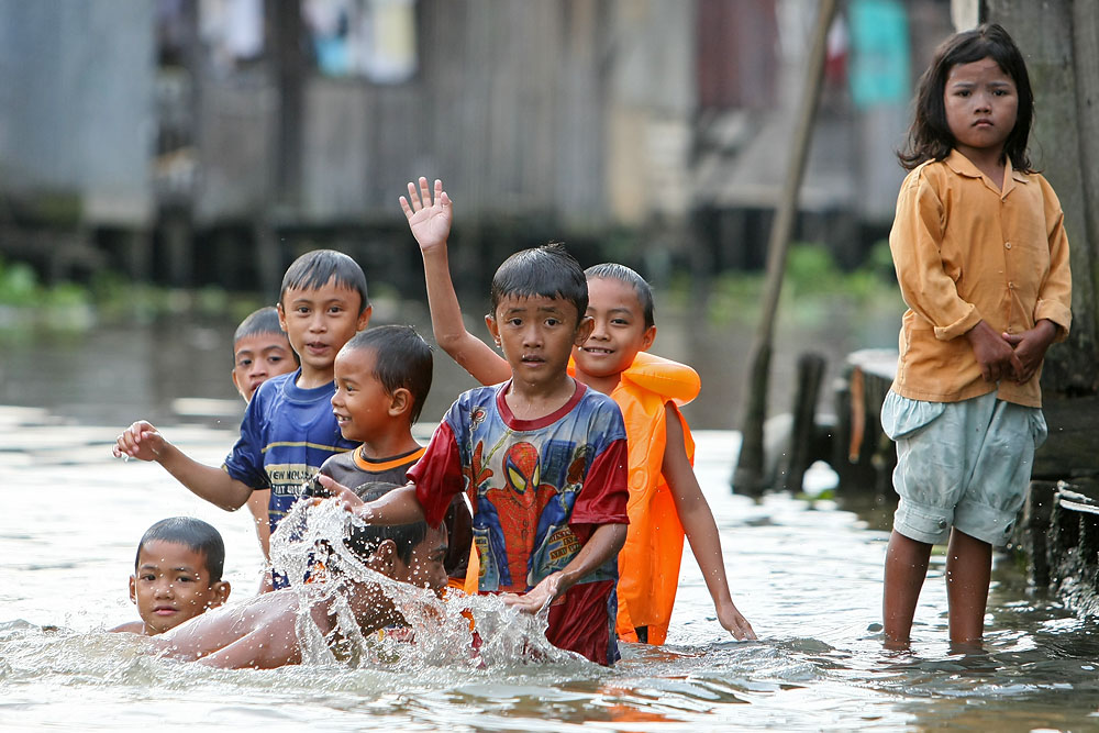 Und wir wuenschen euch einen guten rutsch aus indonesien