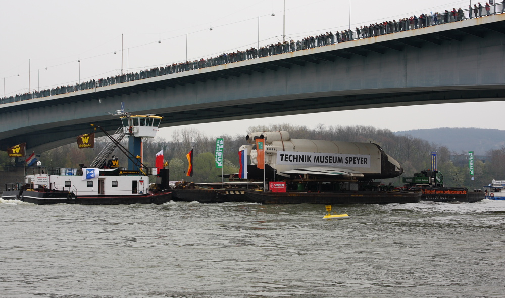 Under The Bridge (Buran in Bonn #02)