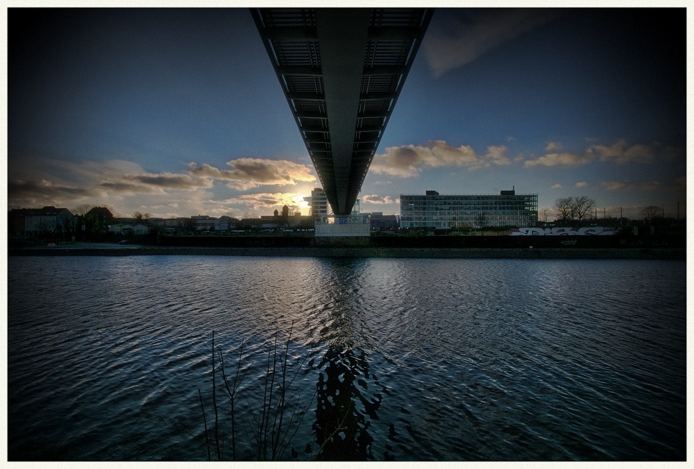 under the brigde (blue)