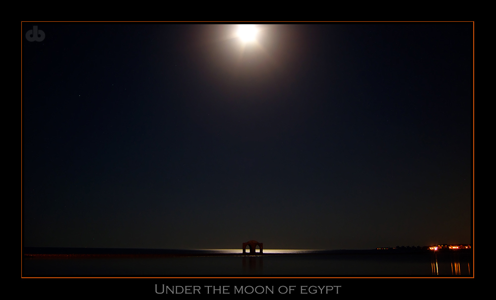 Under the moon of Egypt