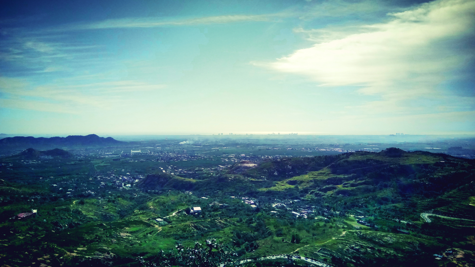 Under the Wufeng Mountain