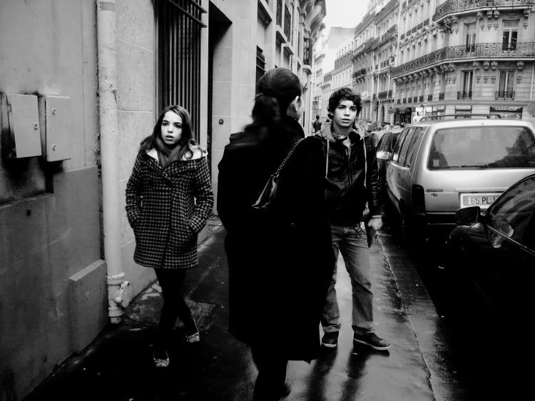 Une atmosphère parisienne sous la pluie