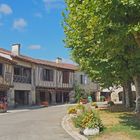 Une autre vue de la bastide ronde de Fourcès