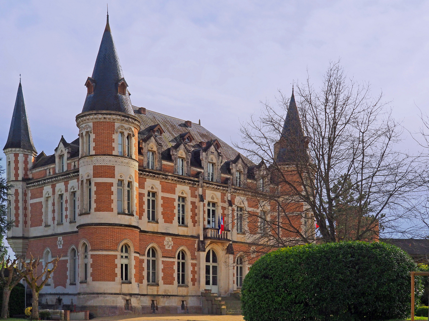 Une autre vue du Château Montauriol