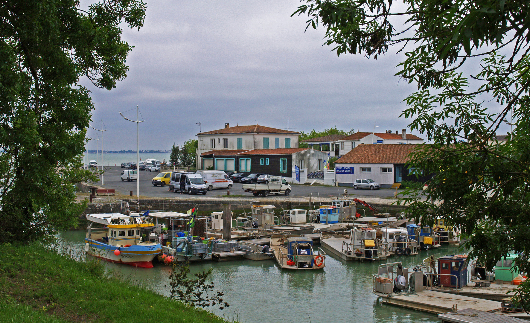 Une autre vue du port - Château d’Oléron - Eine andere Sicht vom Hafen