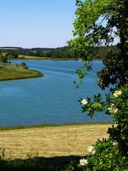 Une autre vue sur le lac du Bousquetara – Eine andere Sicht auf den Bousquetara-See