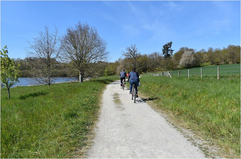 une balade autour du barrage de  la haute vilaine