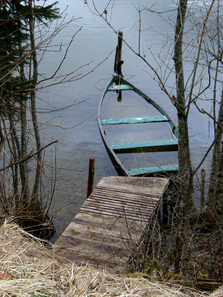 Une barque se noie