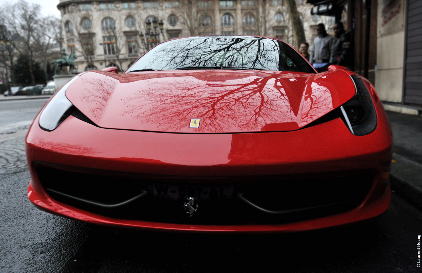 une belle italienne à Paris