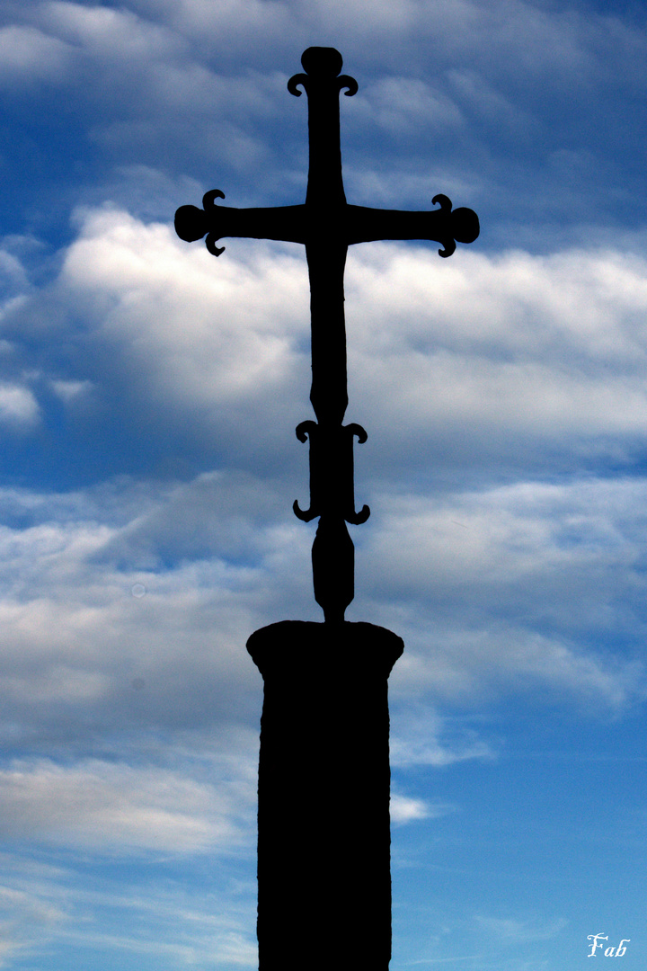 Une croix dans le ciel