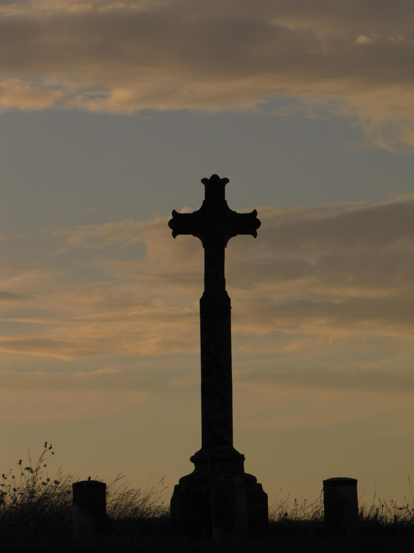 Une croix perdue