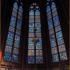 Une des chapelles de la Cathédrale Saint-Etienne de Limoges et ses vitraux