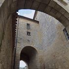 Une des portes du village fortifié de Terraube  -  Gers