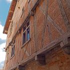 Une façade à colombages de la vieille ville d’Agen